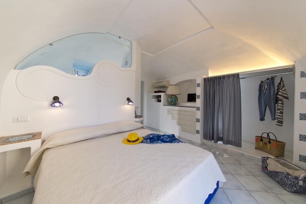 La Casetta In Piazzetta Apartment Ischia Island Стая снимка